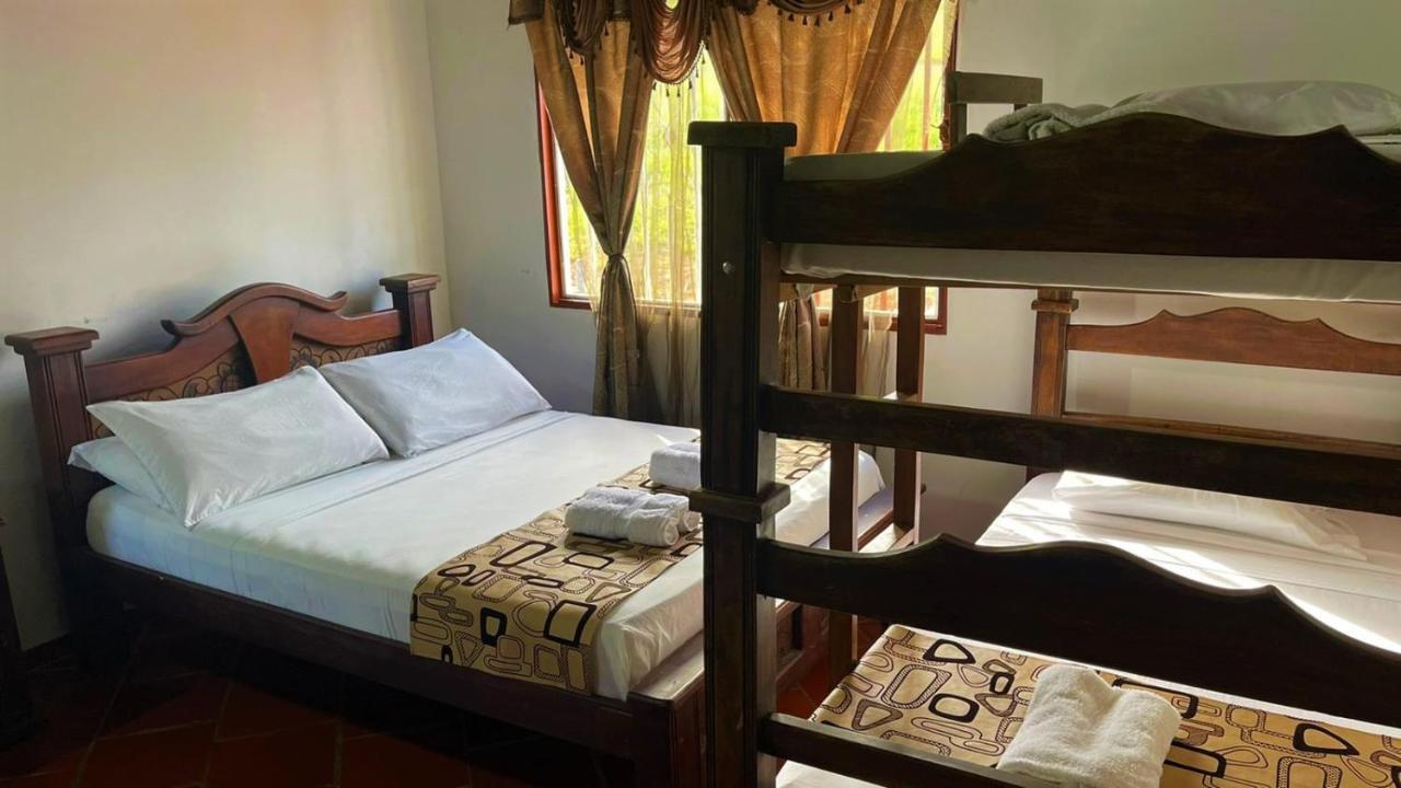 Hotel Campestre Palmas Del Zamorano Сан-Хиль Экстерьер фото