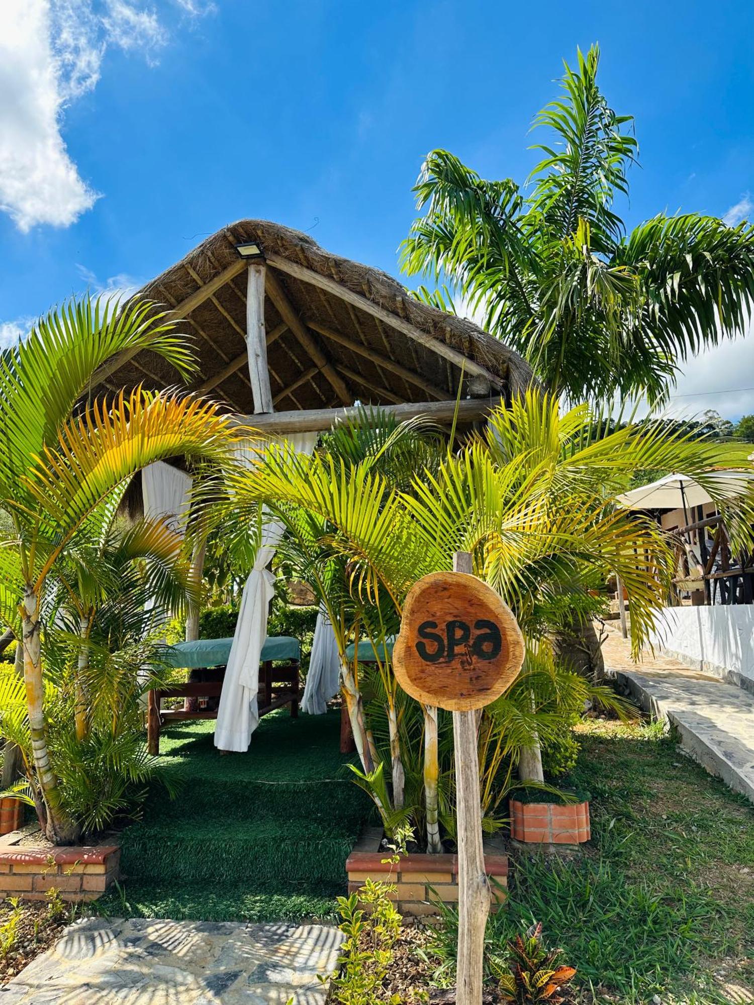 Hotel Campestre Palmas Del Zamorano Сан-Хиль Экстерьер фото