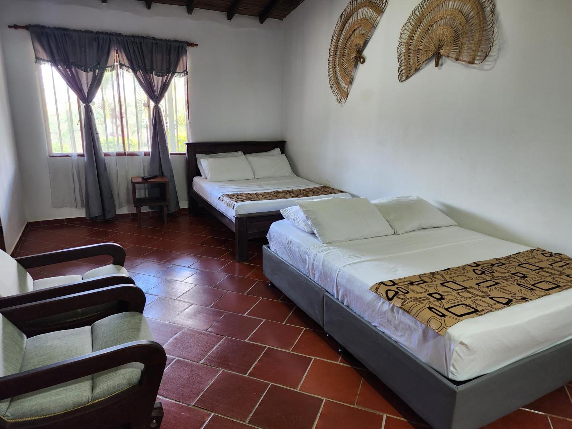 Hotel Campestre Palmas Del Zamorano Сан-Хиль Экстерьер фото